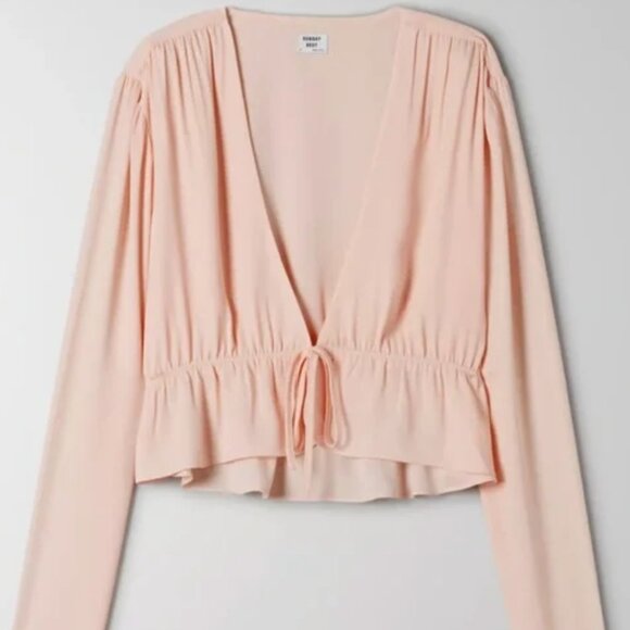 Aritzia Sunday Best Top Women S Pink Tie Front Blouse Plunge Feminine Romantic - Picture 1 of 5